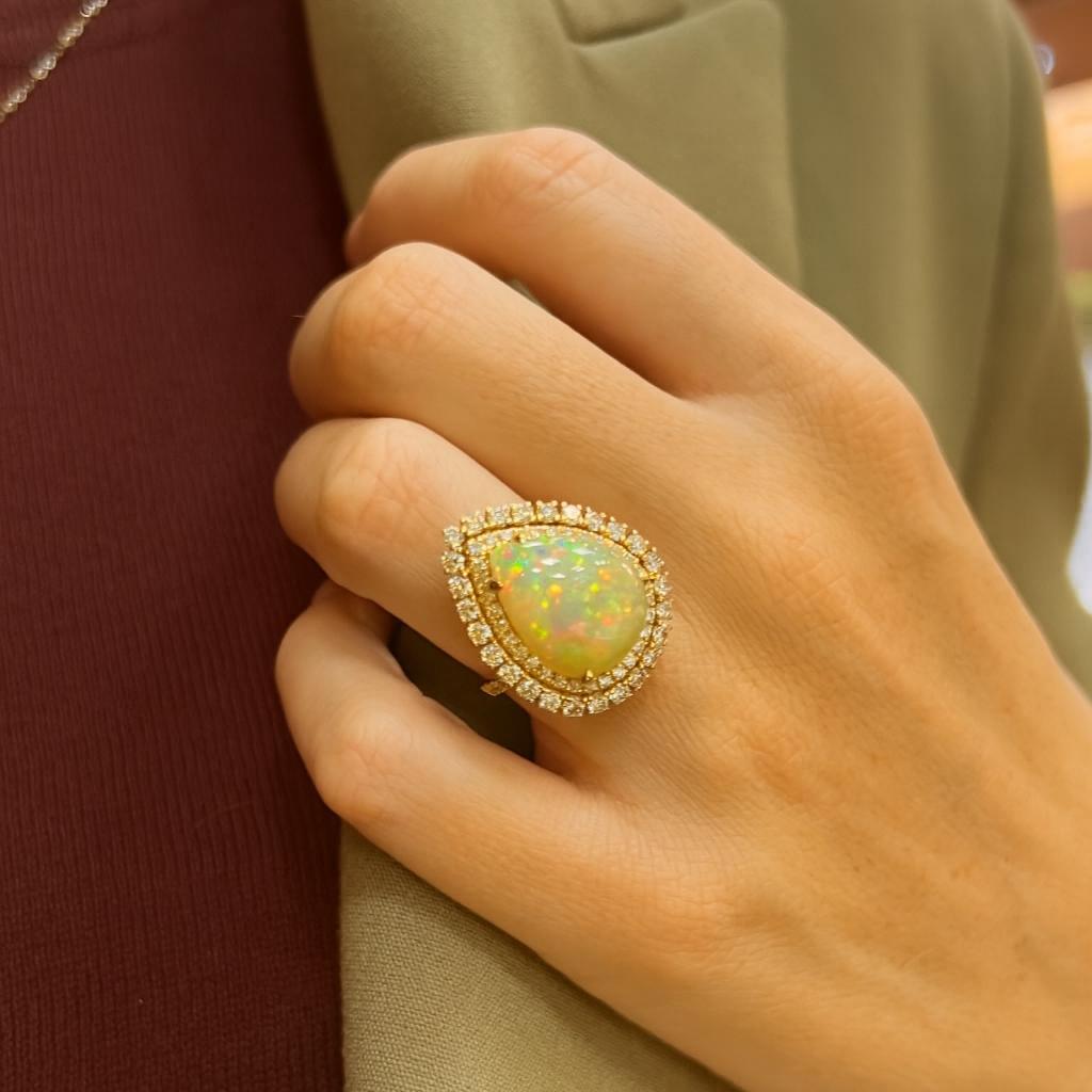 ANILLO ÓPALO en forma Gota y brillantes, Anillo de Oro Amarillo 18 kl