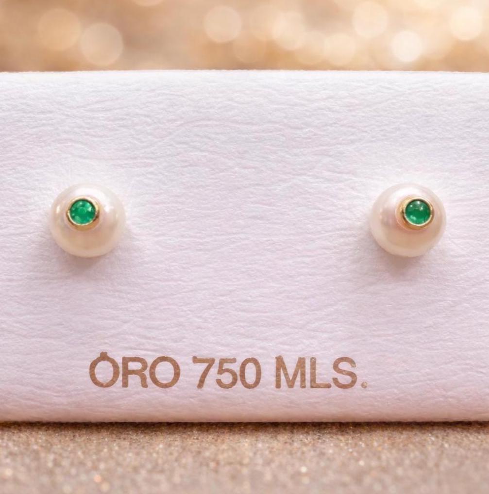 PENDIENTES De PERLAS Cultivas  de río Blancas con Esmeralda, palo y cierre de Oro Amarillo 18K, Pendiente de Oro con cierre de rosca