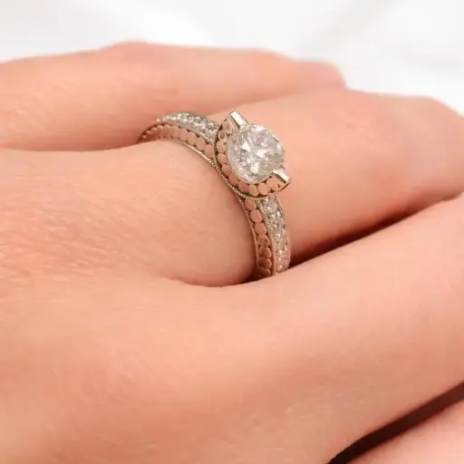 [An 211] ANILLO SOLITARIO BRILLANTES Oro Blanco 18 kilates